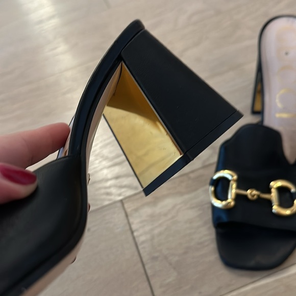 Gucci WOMEN'S SLIDE SANDAL WITH HORSEBIT - Picture 6 of 7